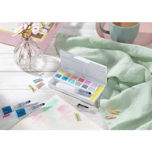 Coffret Aquarelle Nuances Pastels De 12 1/2 Godets Derwent 6 Coffret Aquarelle Nuances Pastels De 12 1/2 Godets Derwent – Image 6