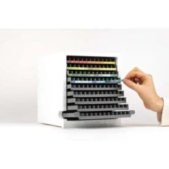 Tombow® Présentoir Avec 108 Feutres-pinceaux ABT Tombow 11 Tombow® Présentoir Avec 108 Feutres-pinceaux ABT Tombow -Couleurs d'Art Promos Boutique PrC3A9sentoiravec108feutres pinceauxABTTombow 5